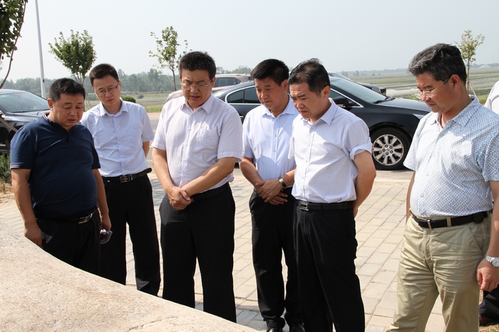 2016-8-16王市長(zhǎng)來(lái)城投集團(tuán)調(diào)研 037.jpg